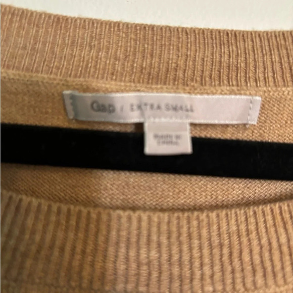 Gap Womens Camel Colored Sz XS Crewneck Wool Blend Long Sleeve Sweater - Picture 2 of 7